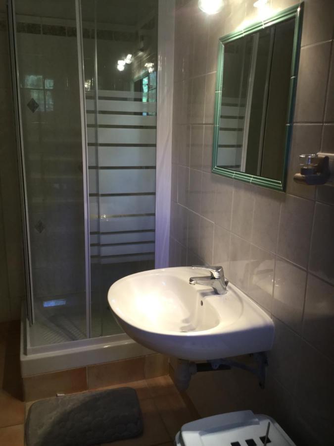 Appartement Dans Un Mas Provencal Istres Zewnętrze zdjęcie